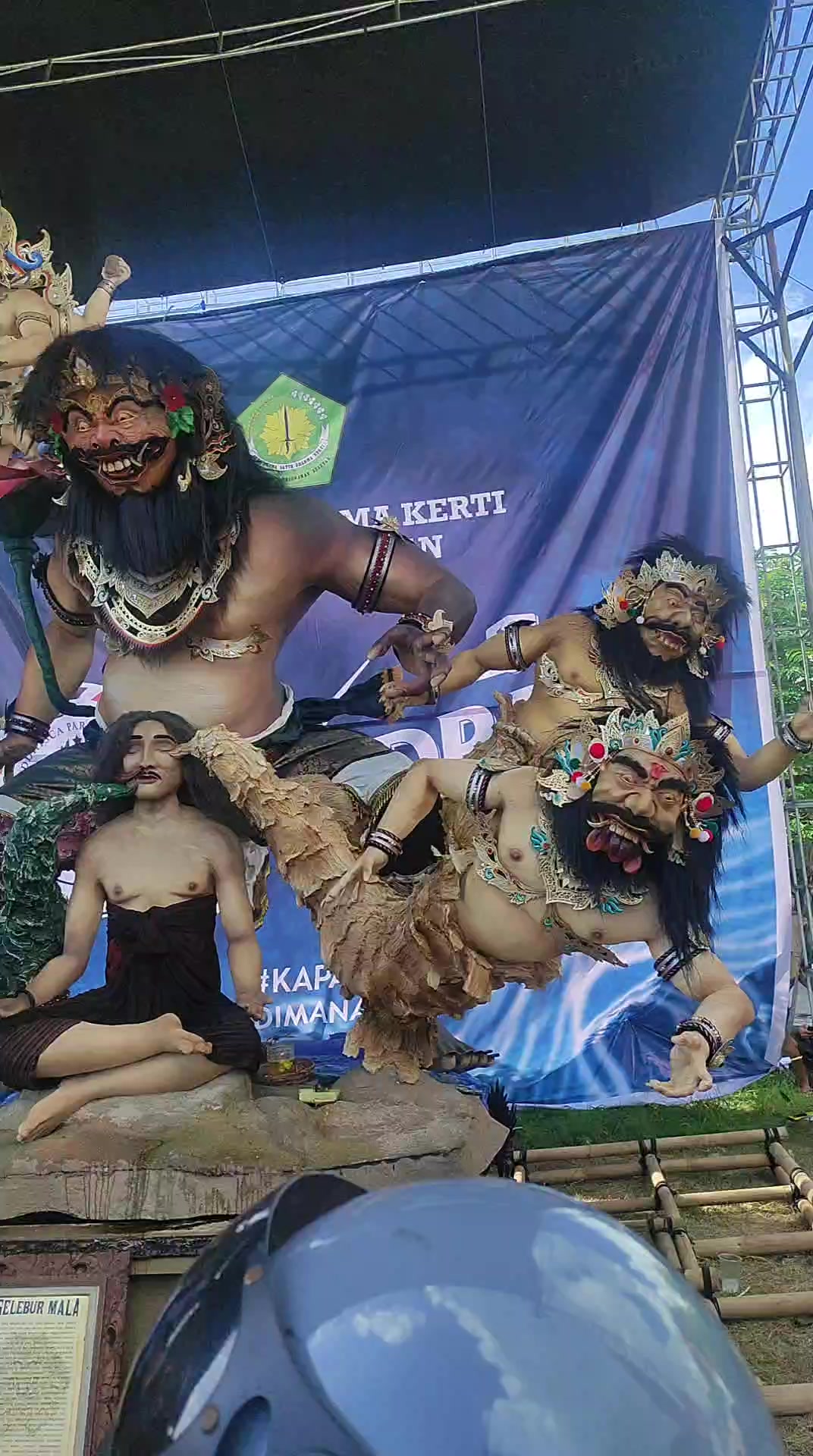 @putu Yuni