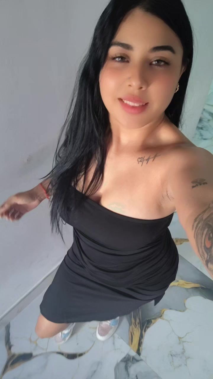 @👸🏼👑🖤