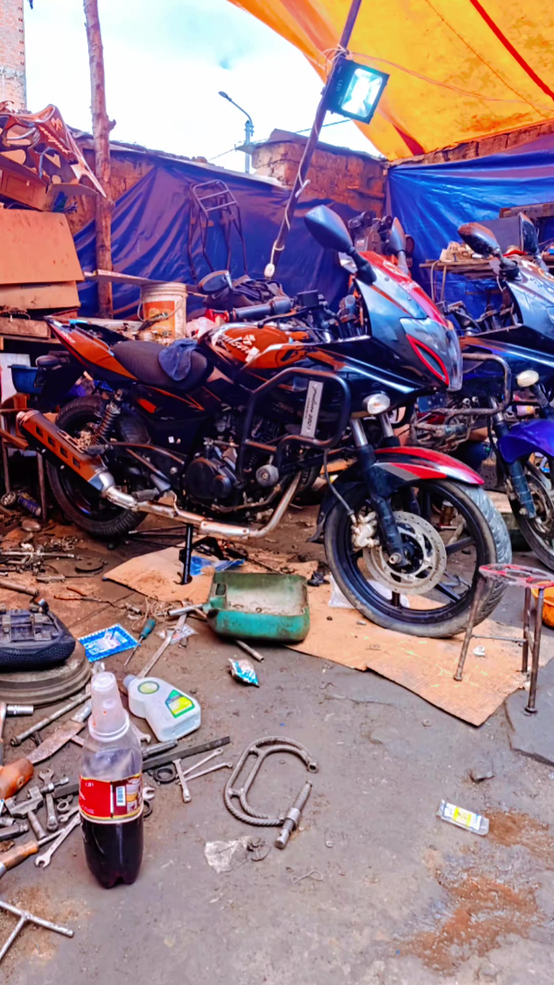 @Clinton 🏍️🥷