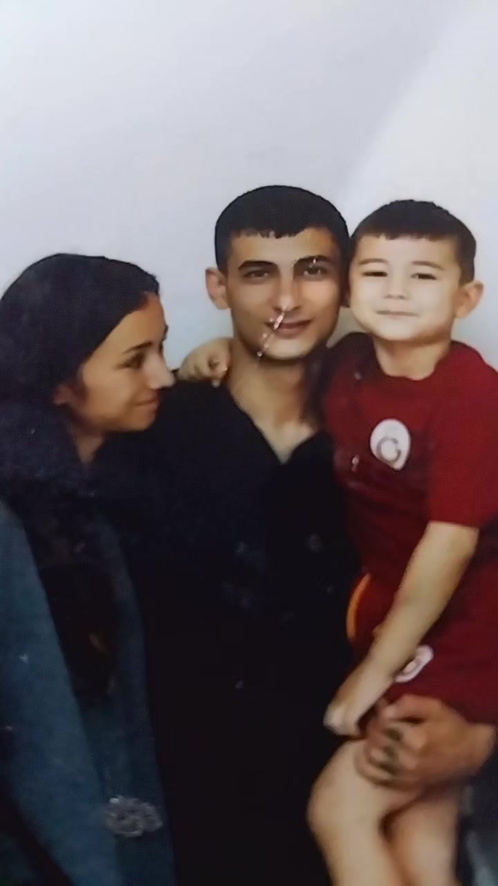 @Esen Seyrek