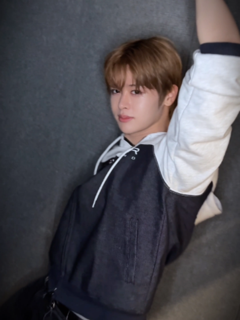 @CLOSE YOUR EYES