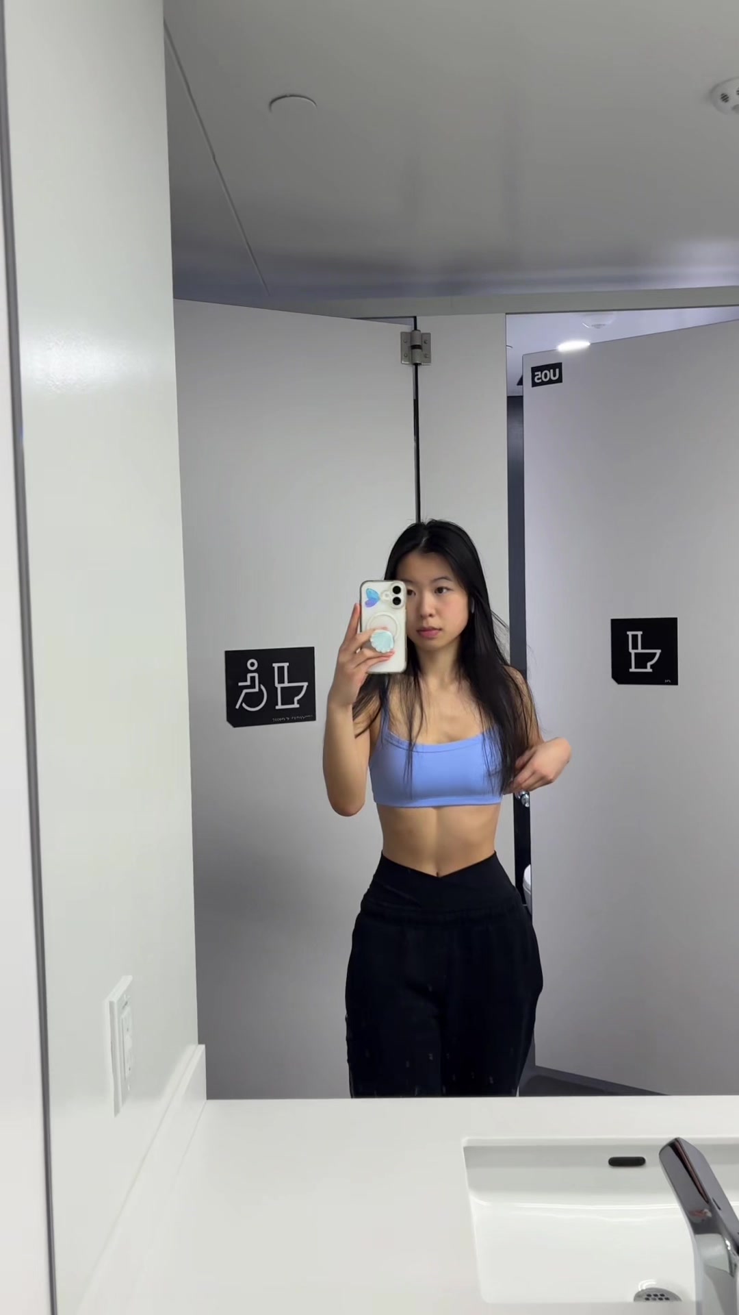 @nicole