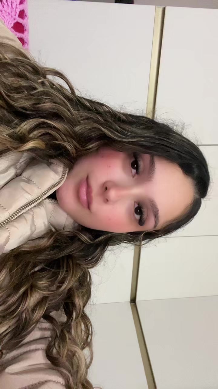 @laura_zimpek