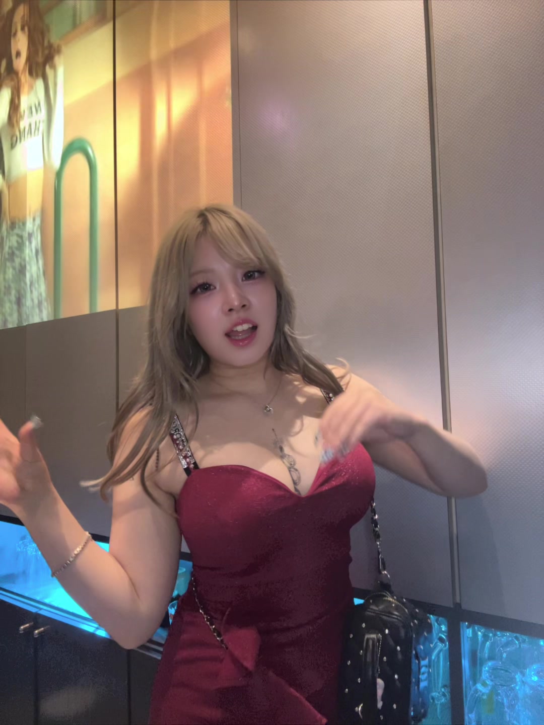 @Hina