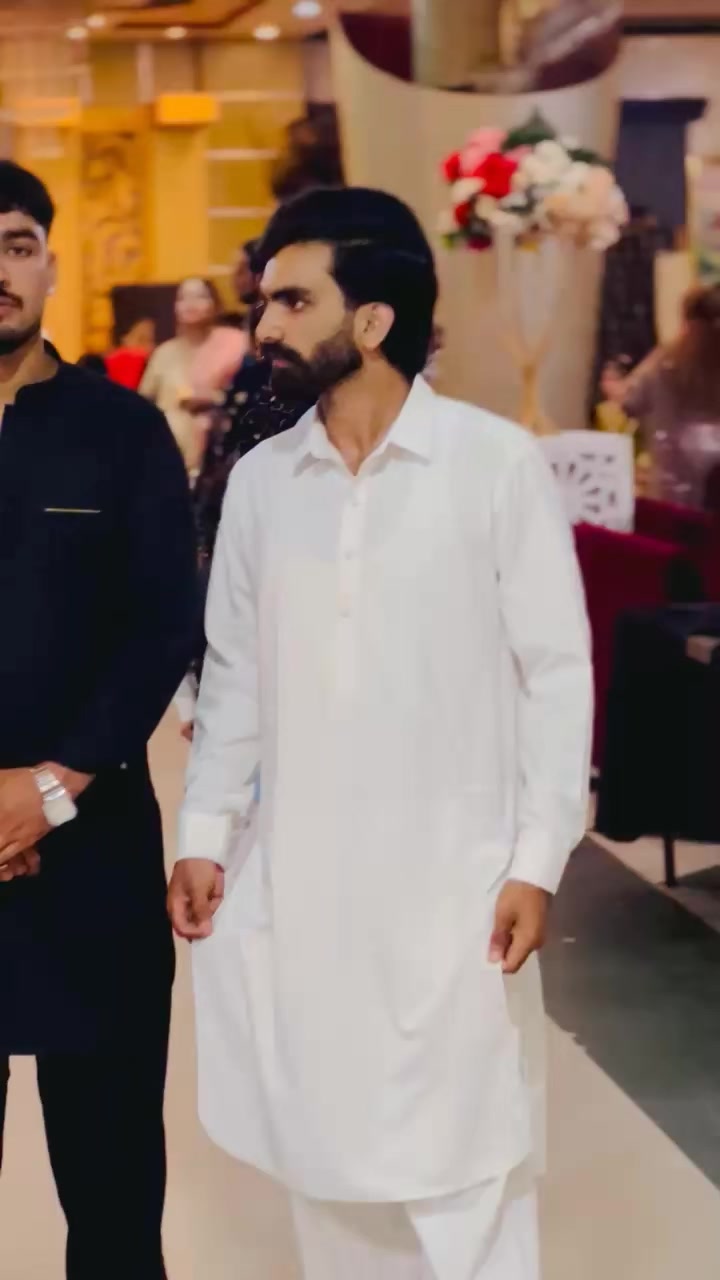 @ĶĀṢ̌ĤMÎŘĪ 🚩