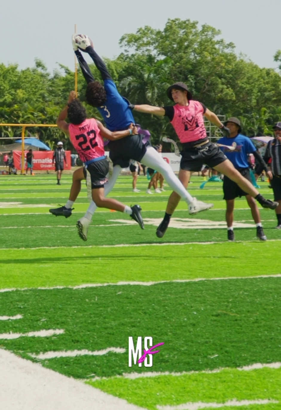 @memosky_football