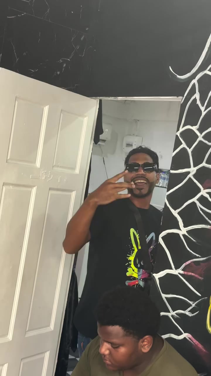 @shem.the.barber