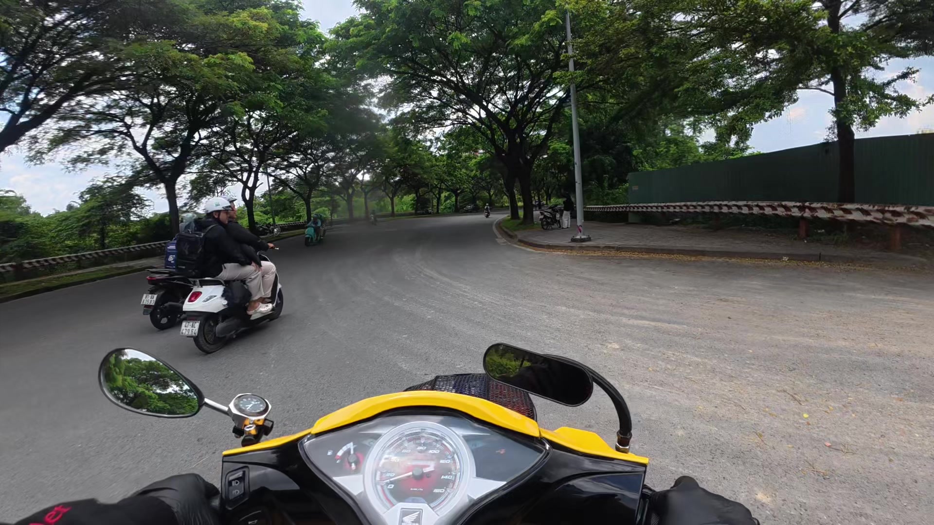 @Long Quận 9