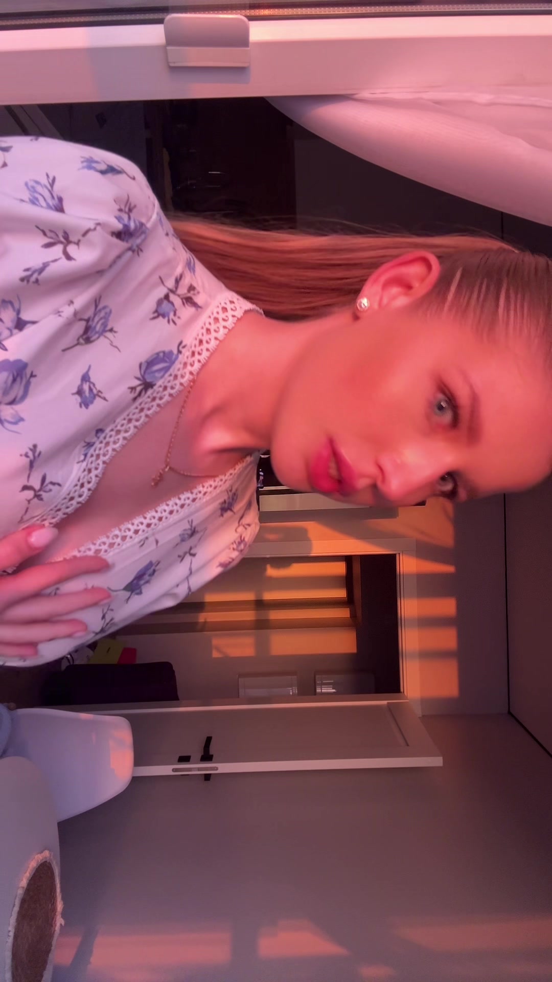 @Нюша