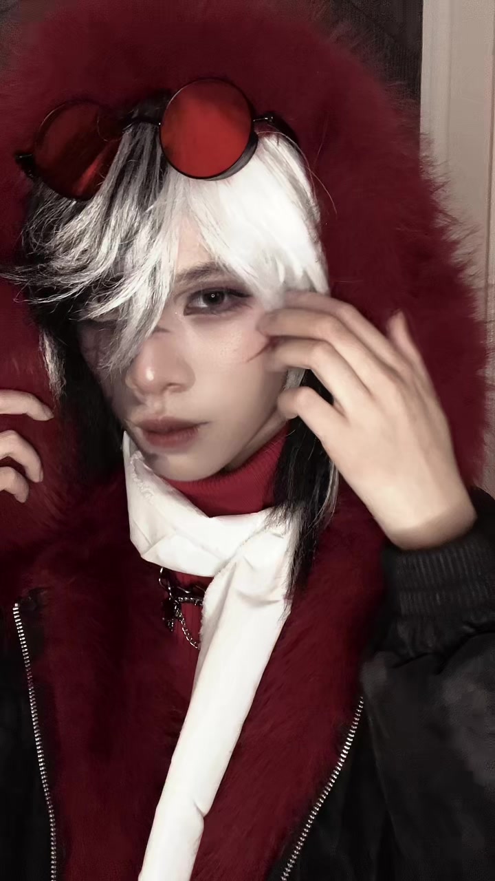 @☣︎「 CΔLX 」☣︎