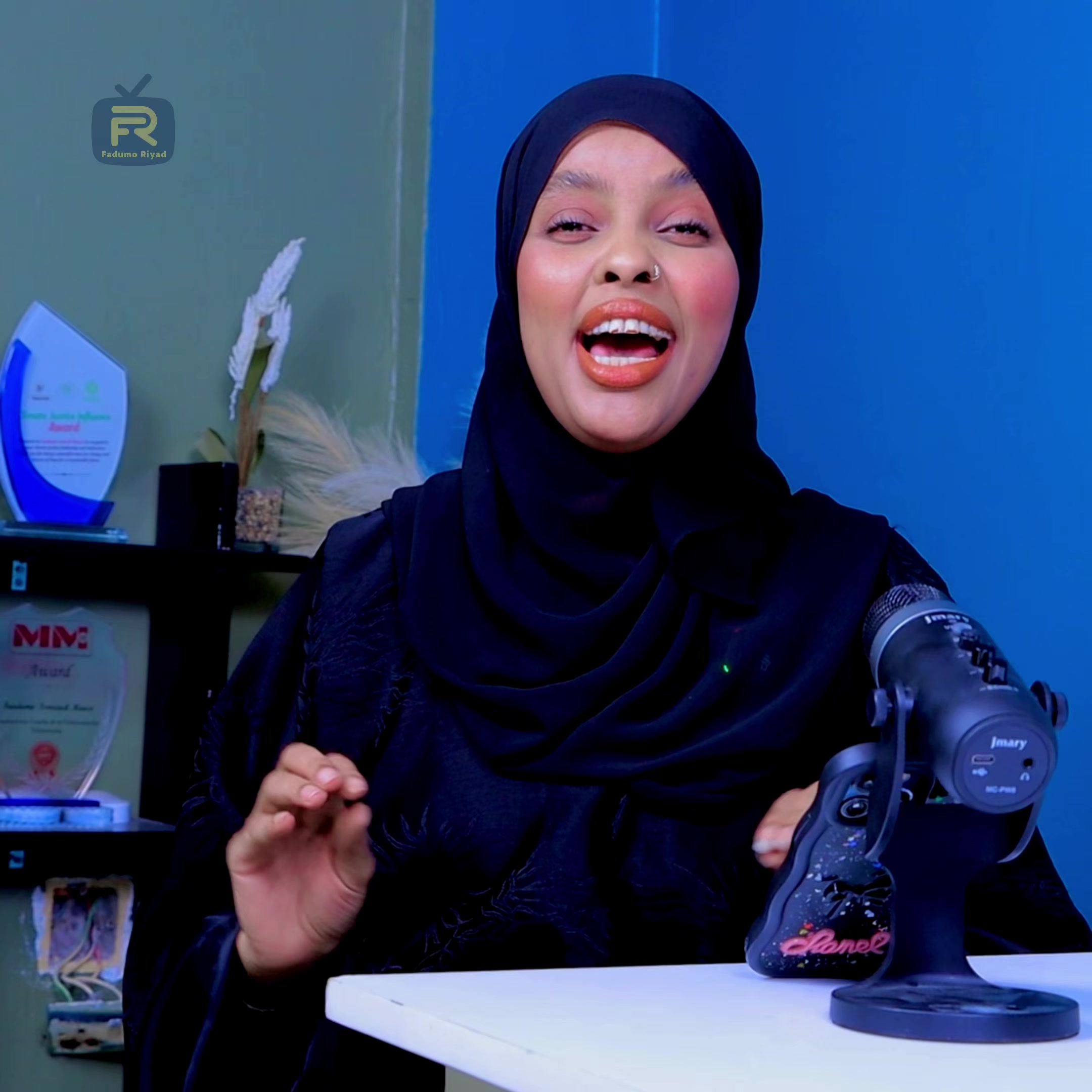 @Fadumo Riyaad