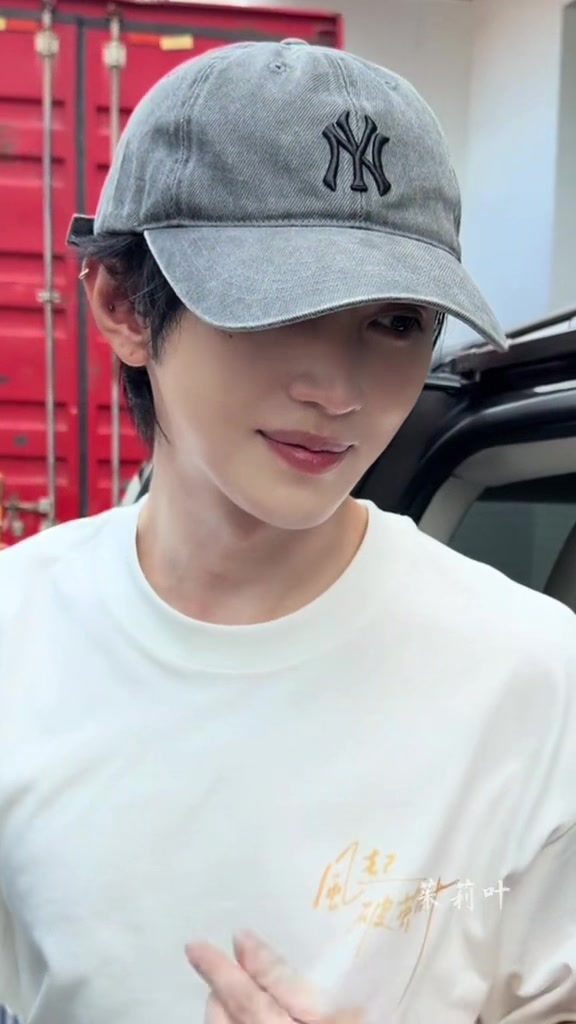 @๐ ๐๐ฌ๐ฌ๐๐ ๐๐๐๐_ๅถ็็ถ ๐ฆ