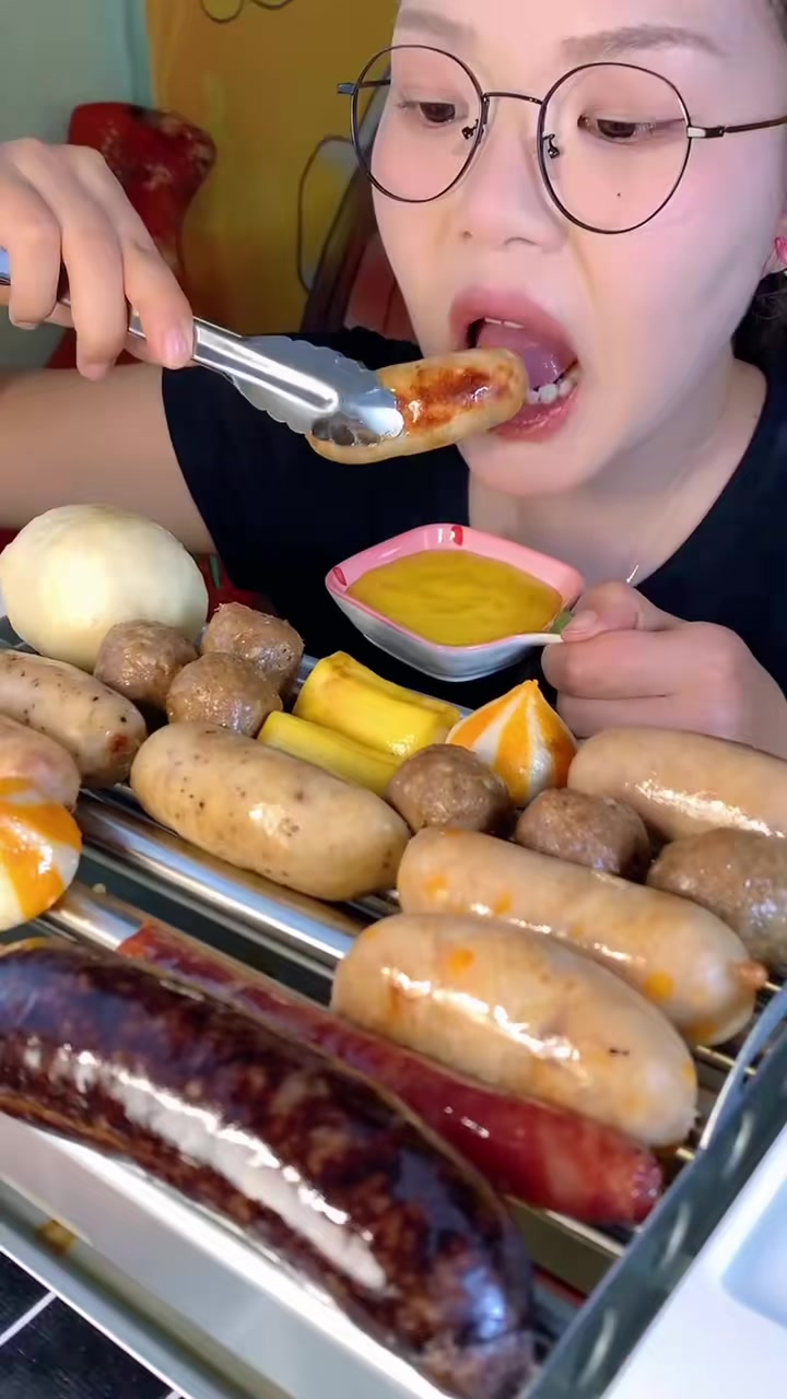 @𝐘𝐞̂𝐮 𝐭𝐡𝐢 𝐭𝐡𝐞̂̉ 𝐞𝐦🫦