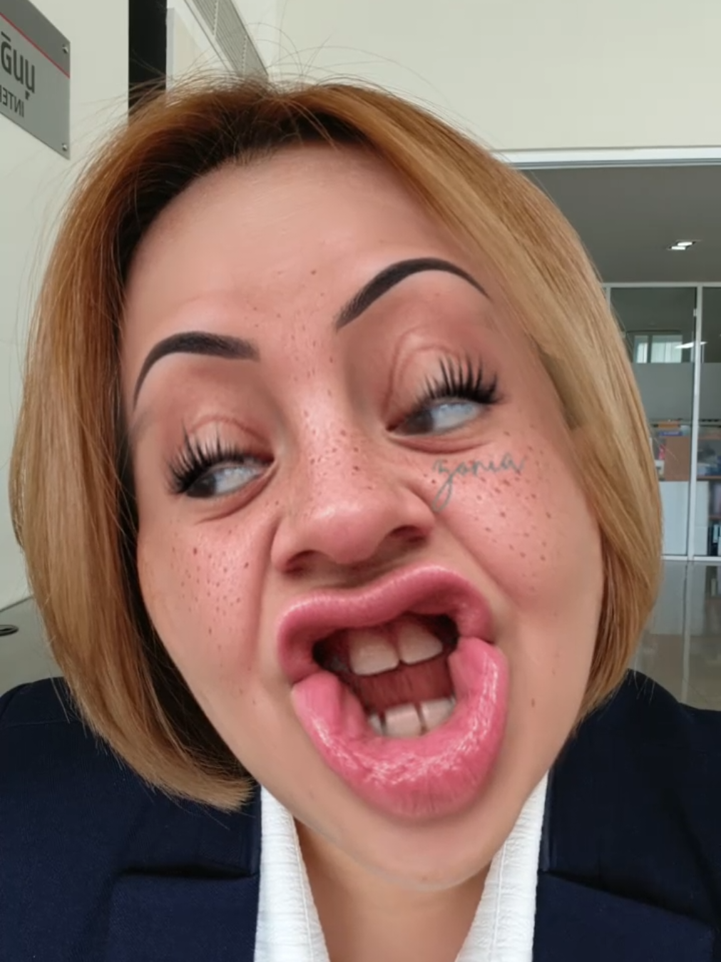 @เมย์ โตโยต้า