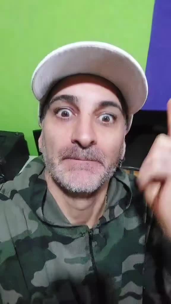 @Loreyroquemegusta