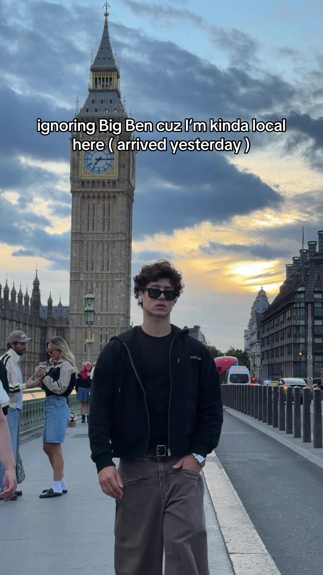 @itsvlett