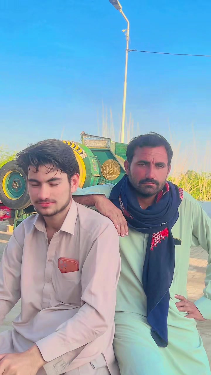 @Paya Noor Akakhail🍁