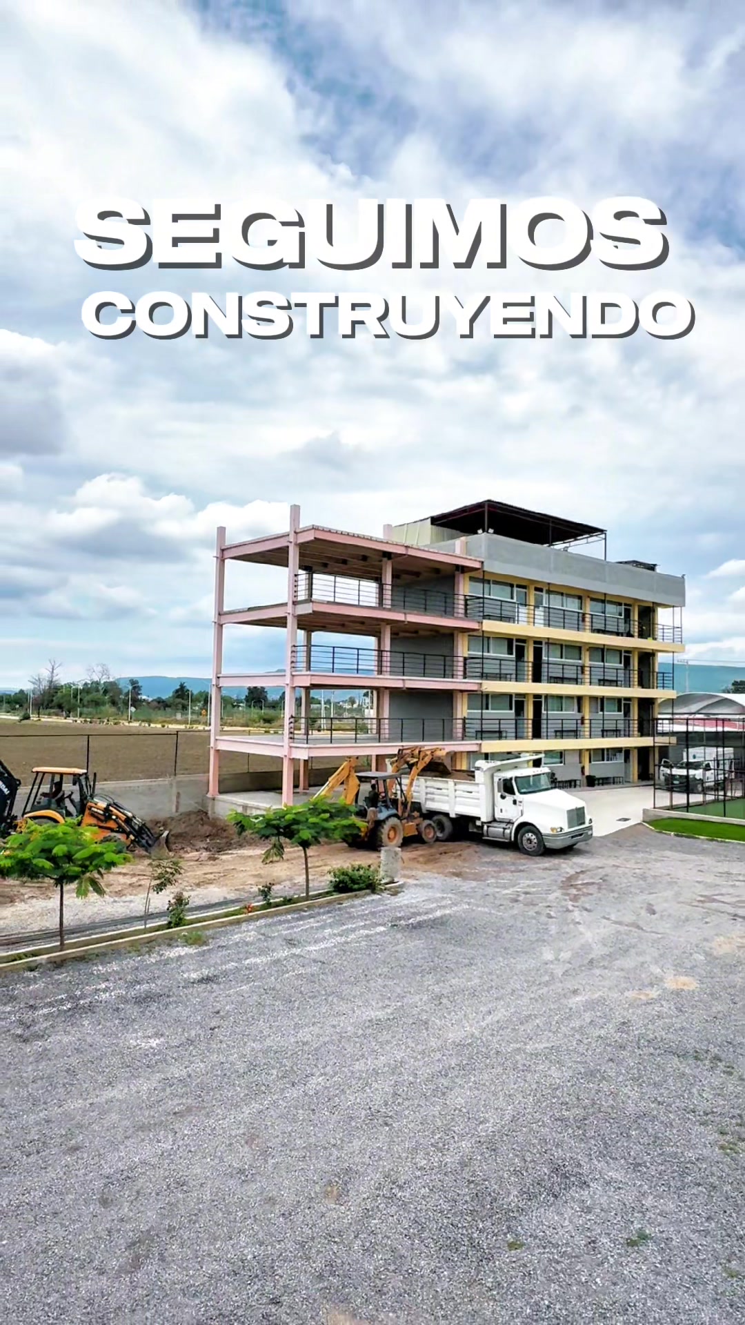 @Universidad De Yahualica