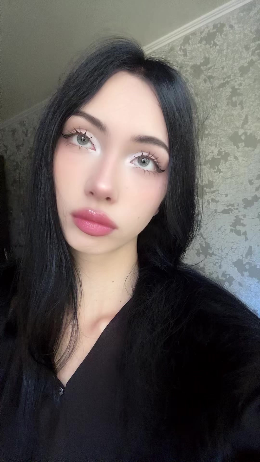 @rei)