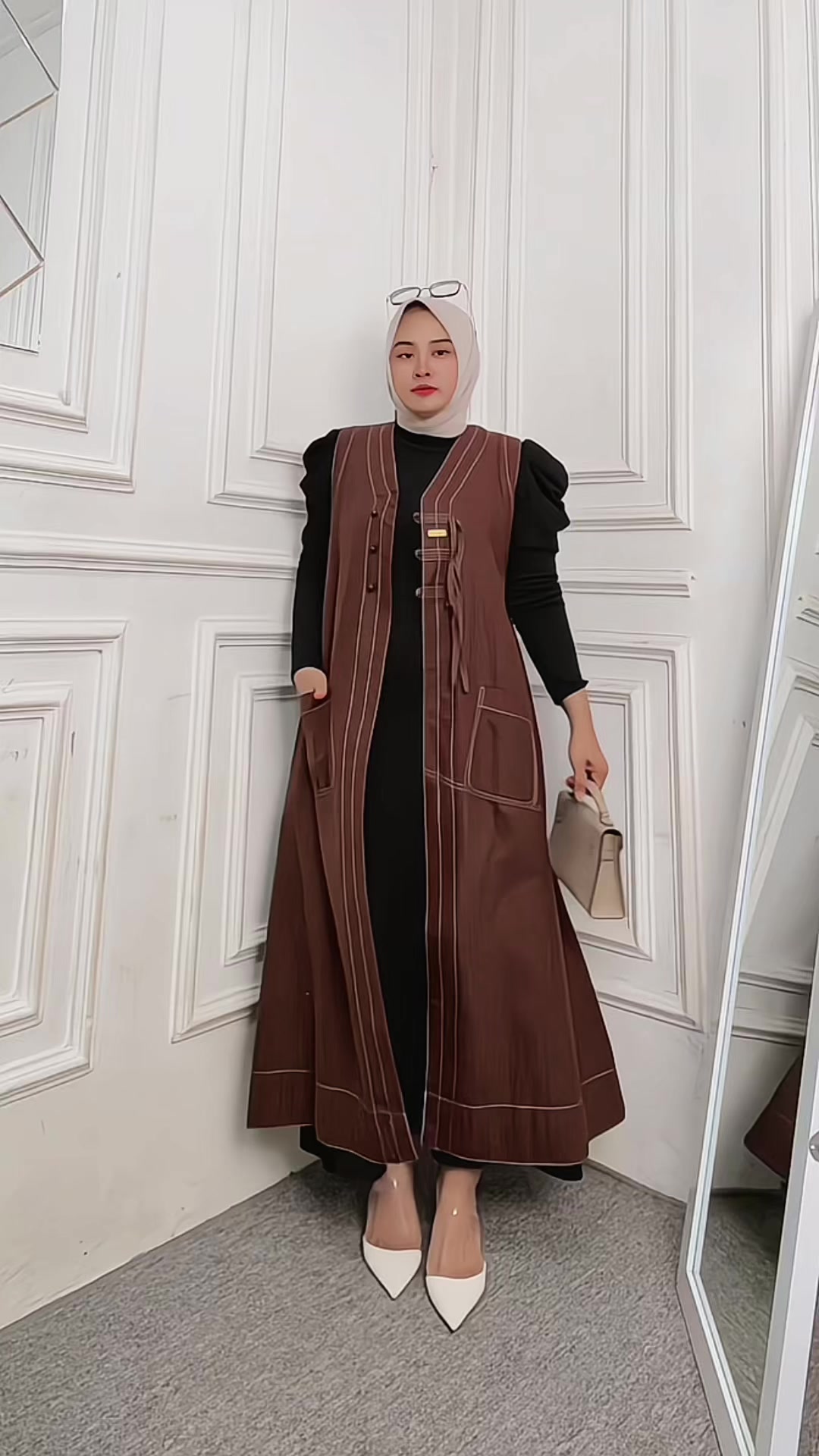 @Raisa Collections