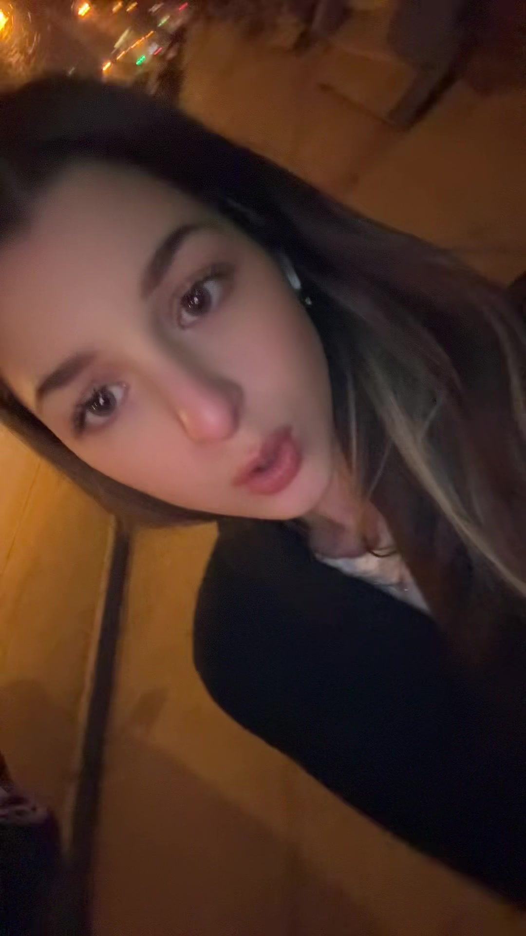 @Угарова