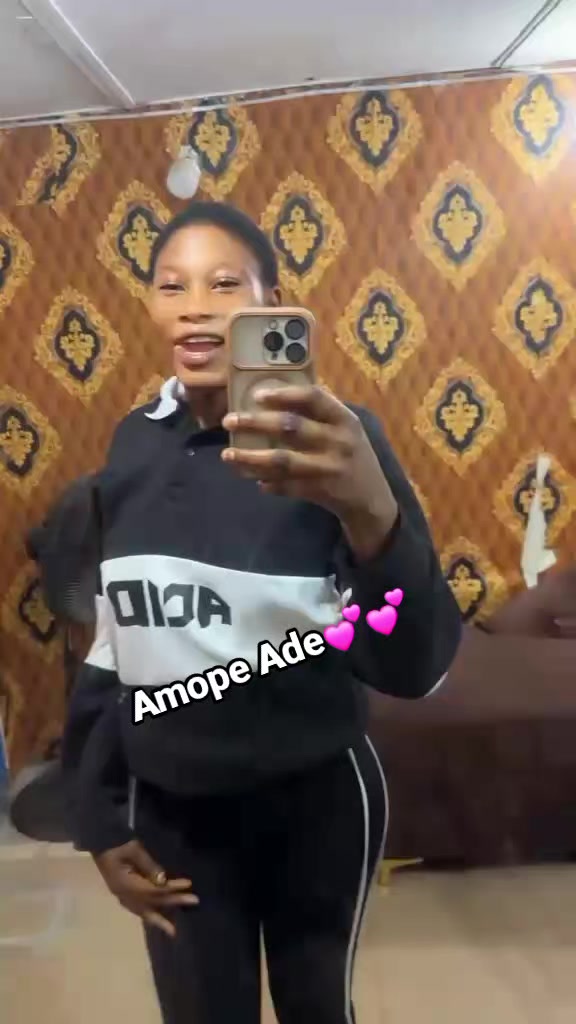 @𝑒𝑒𝒹𝓎 💕𝒷𝓊𝓀𝓀𝓎 ♥️𝟶𝟶𝟷