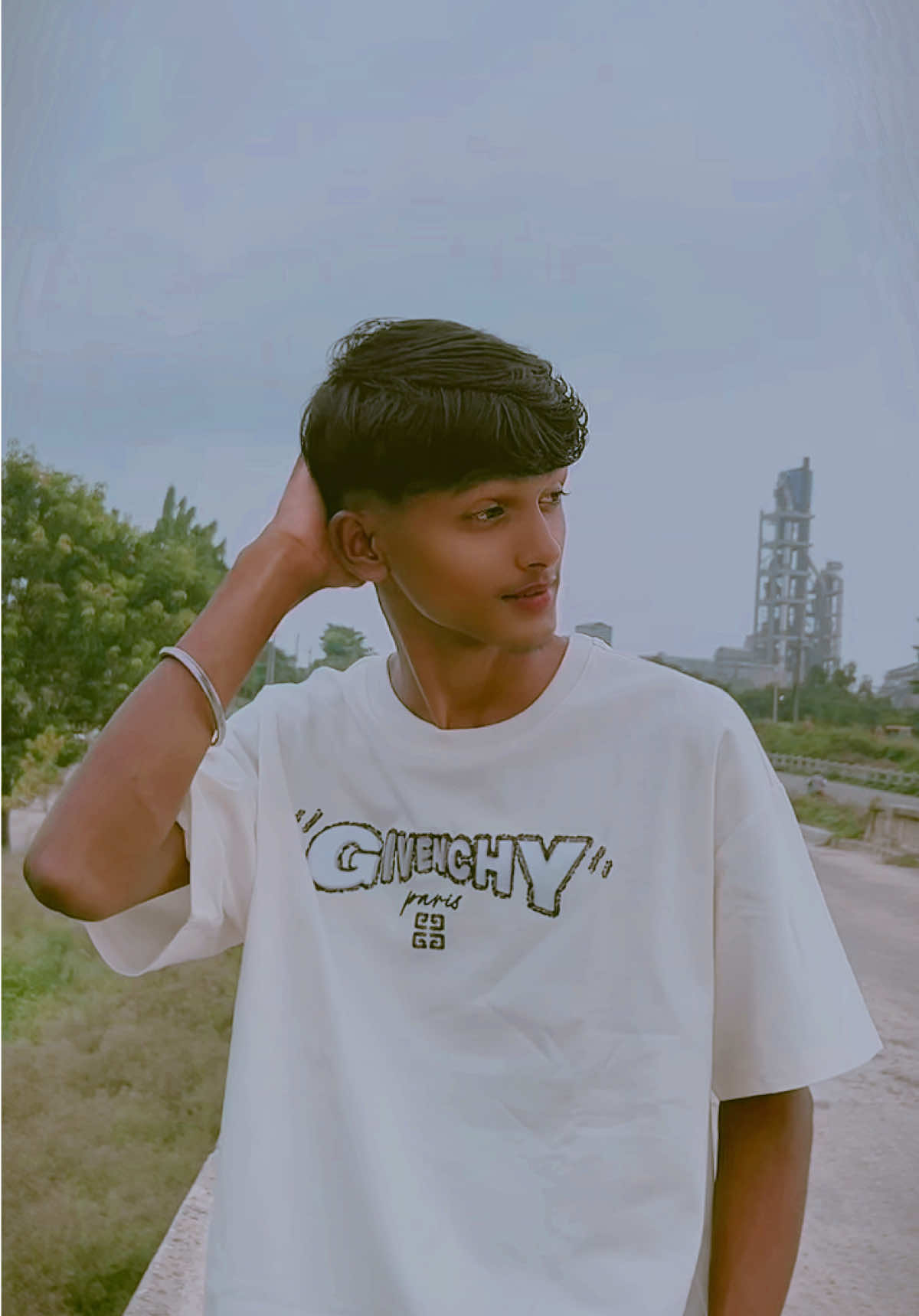 @MADHESI__XAURA