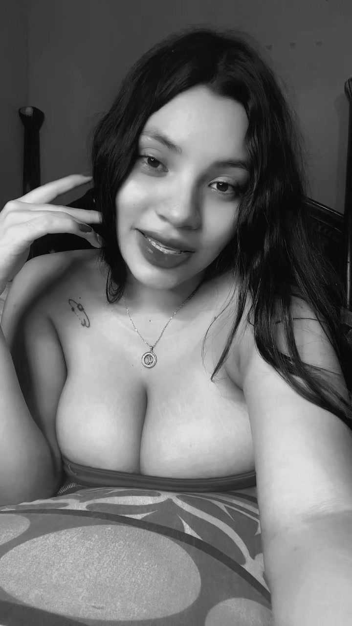 @Leyangomez_