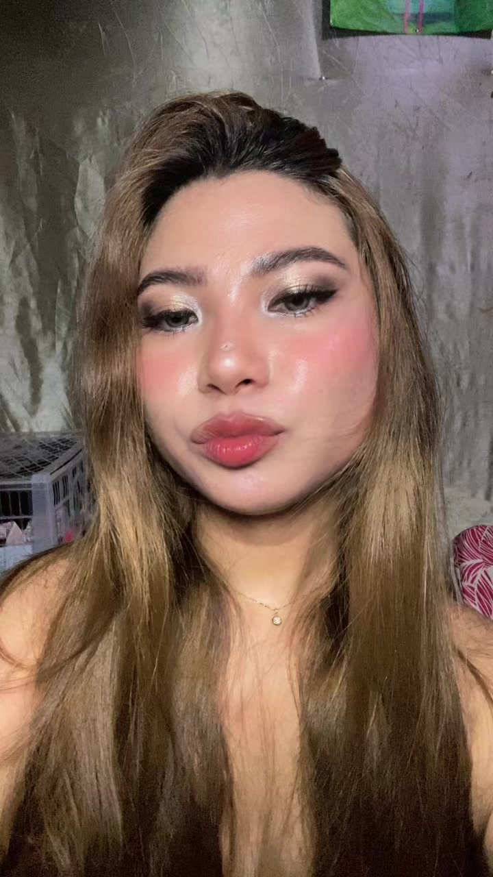 @yourgirlivy_