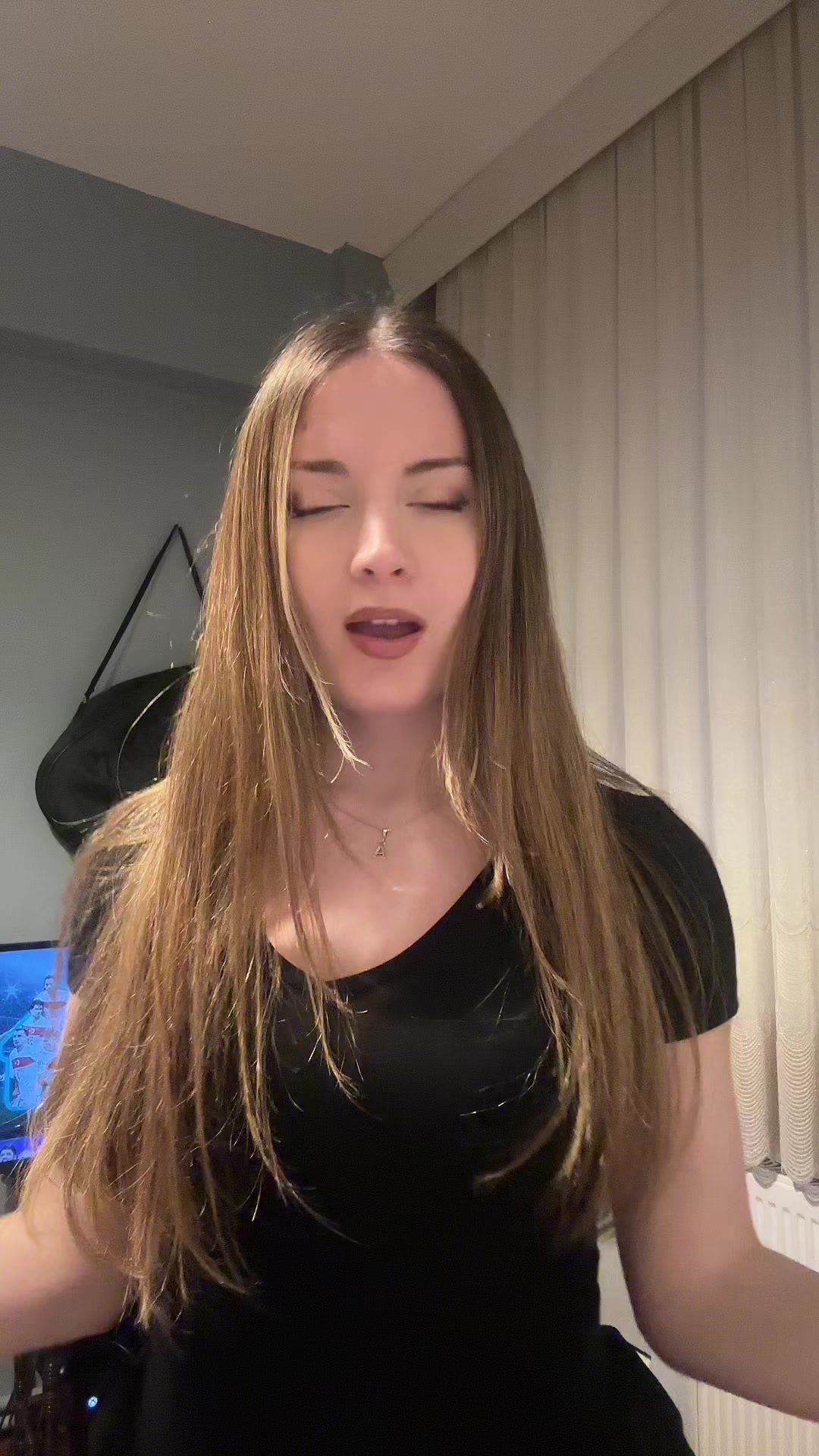 @🦦