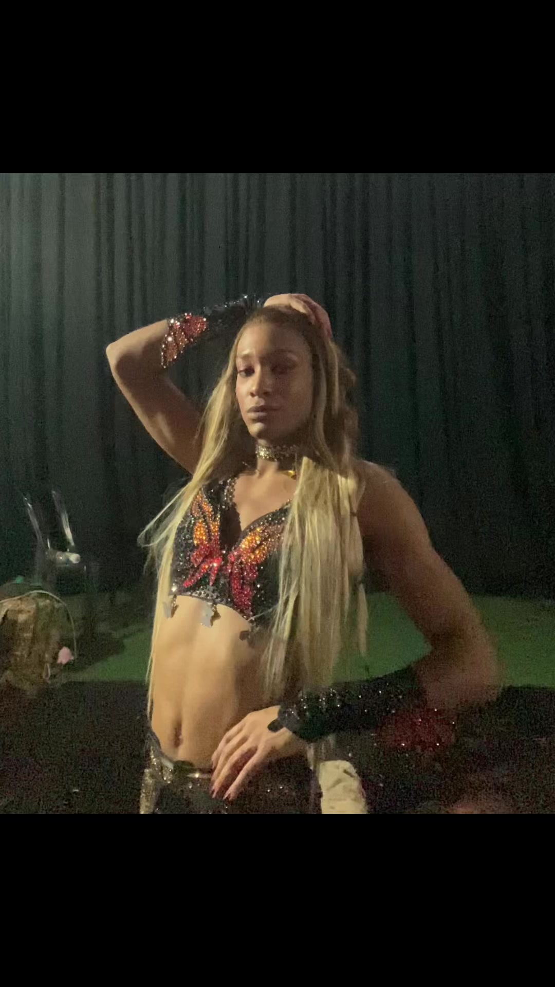 @Ásia Niara