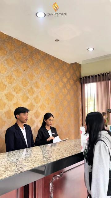 @Rizen Premiere Hotel