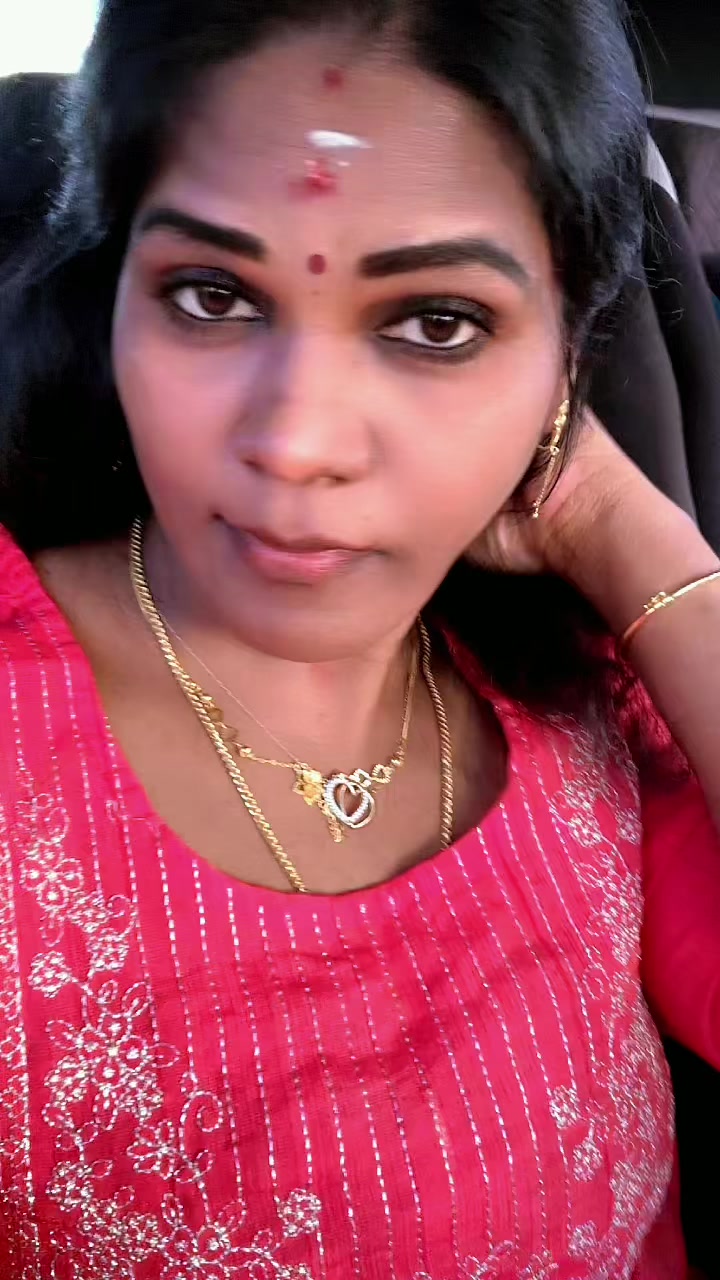 @GaYaThRI❤️ MaNiKAnDaN ❤️🇨🇦☃️