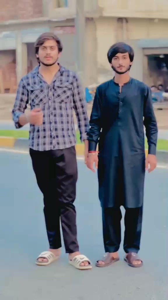 @حسنین بادشاہ 🦋💫