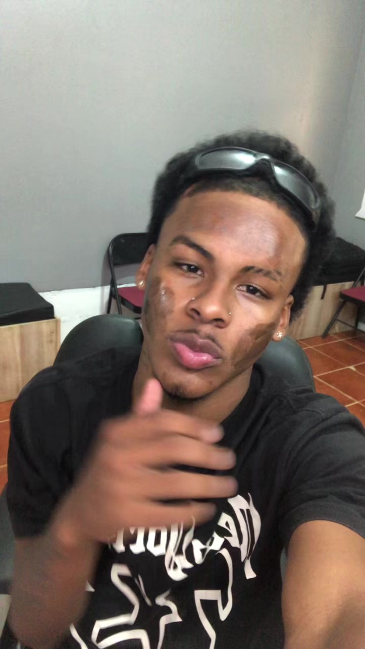 @Jony🇭🇳