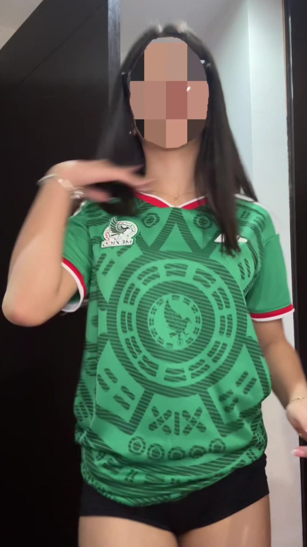 @𝑠ℎ𝑒𝑙𝑦