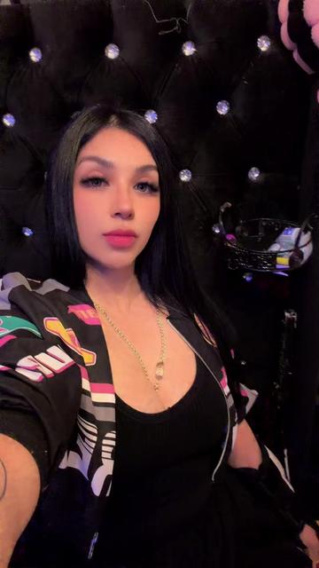 @Angie macias