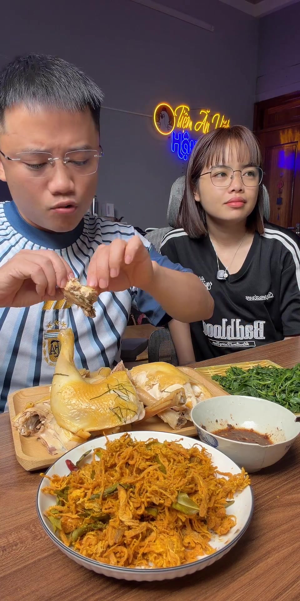 @Nguyễn Văn Hậu (Hậu Troll)