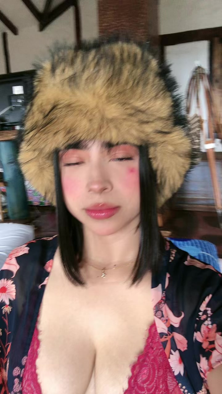 @Valentina