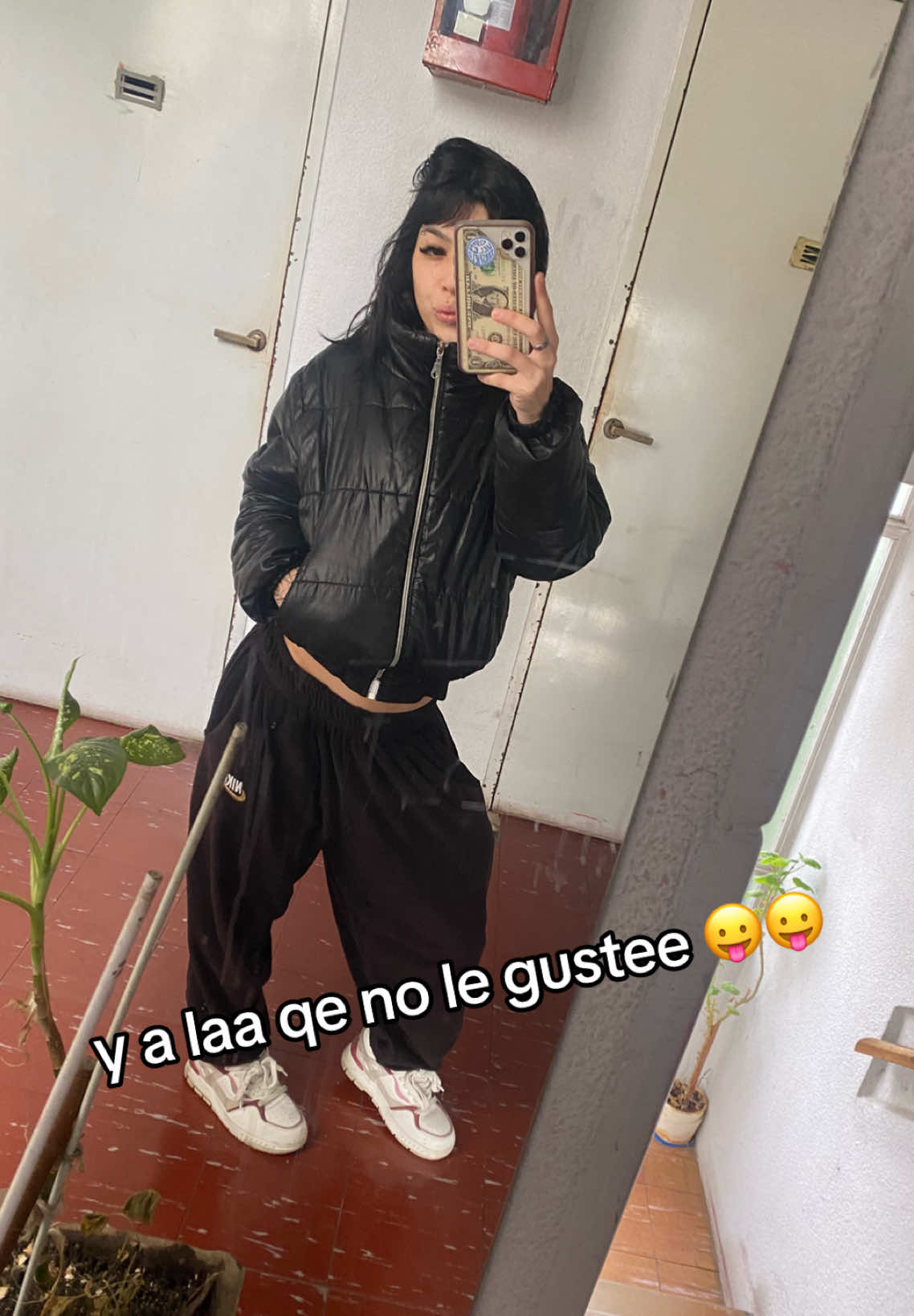 @amoraa