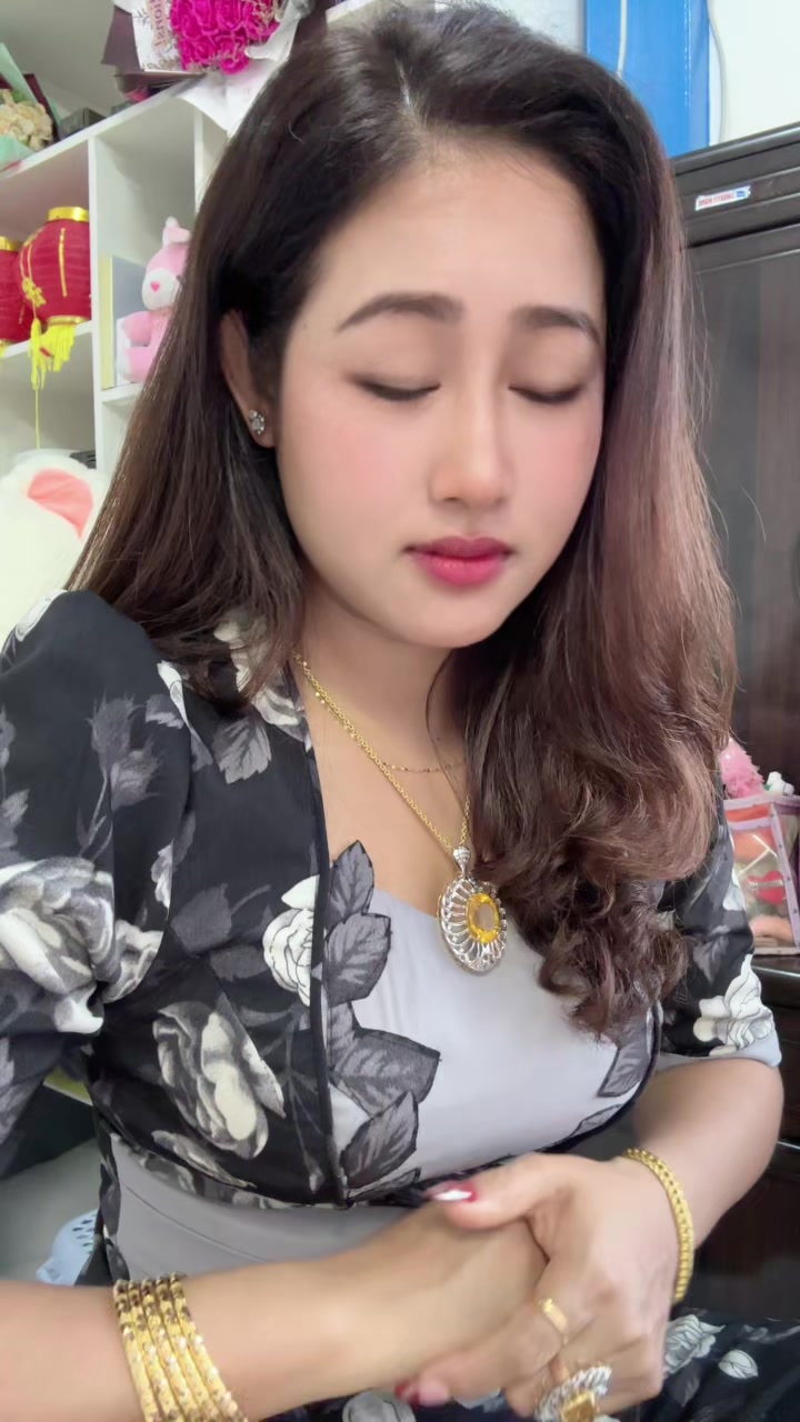@သဒ္ဒါမှူးစံ👸Official✅