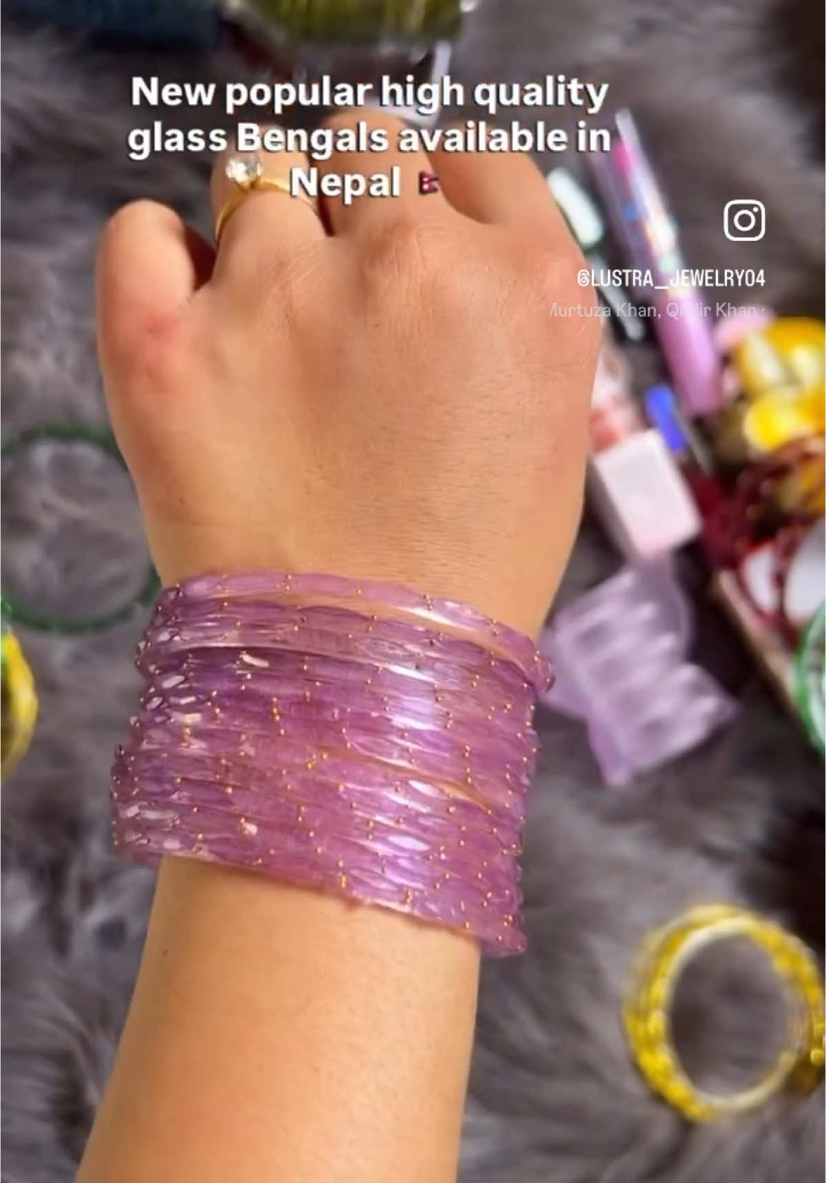 @Lustra-jewelry & clothes
