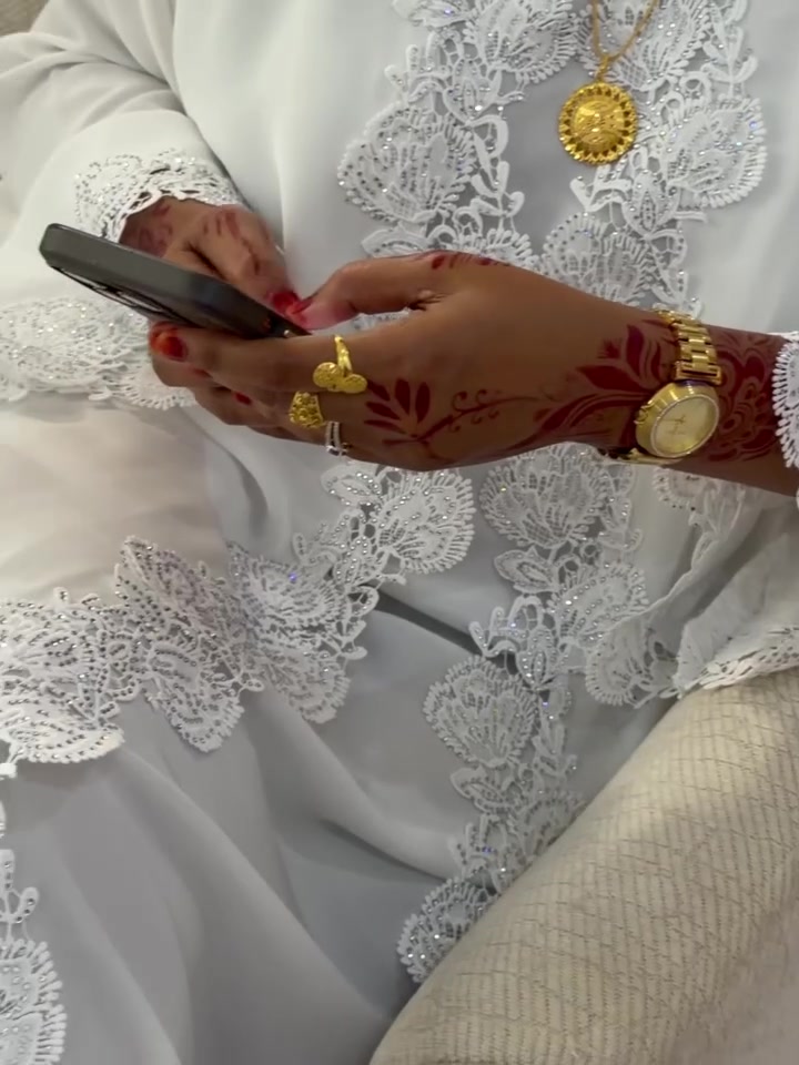 @Anhal Abayas