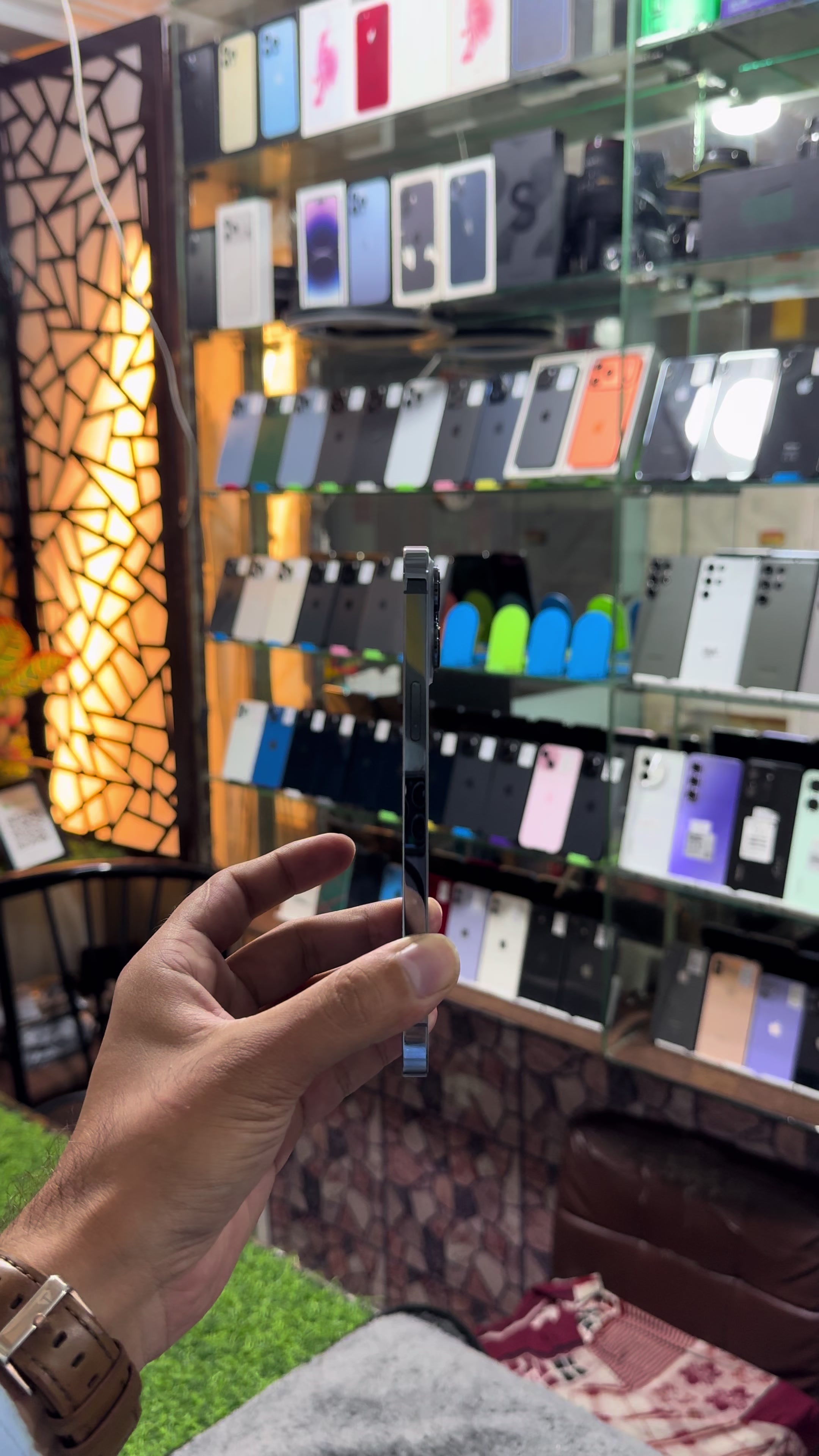 @Ali Mobiles (iPhone_by_emad)