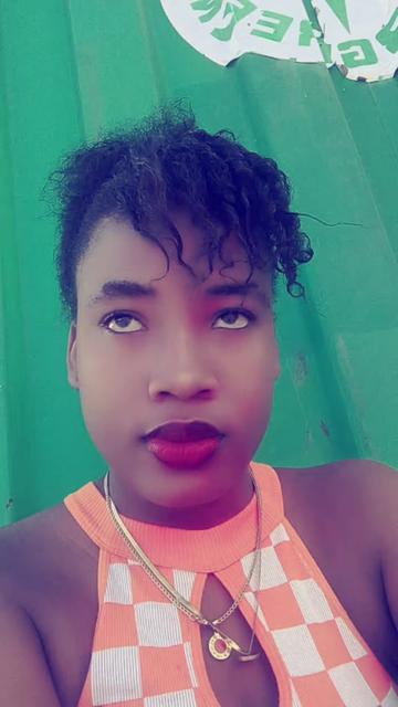 @Laura la para