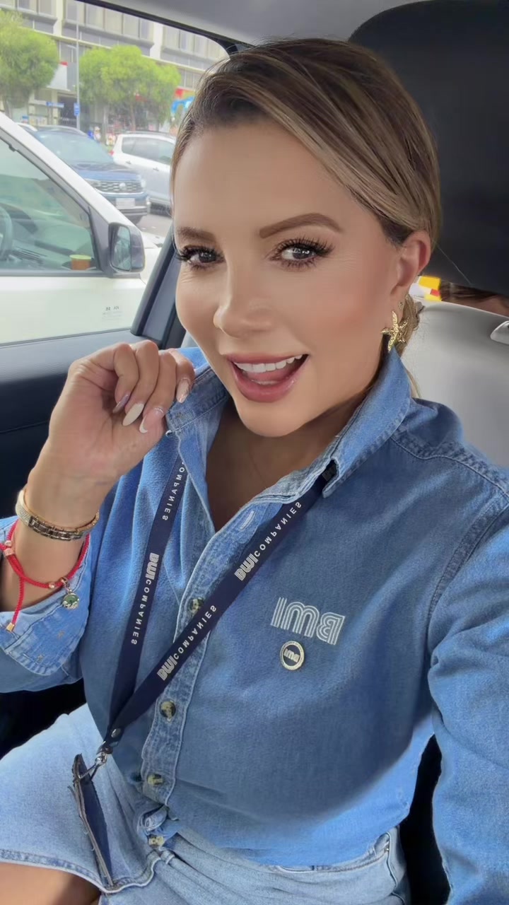 @Anna Karyna