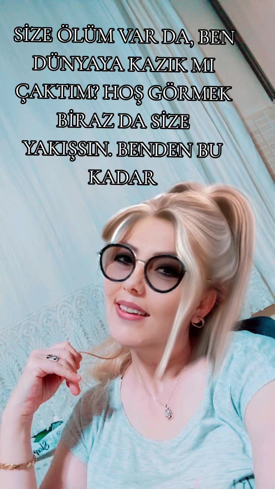 @_annanne_