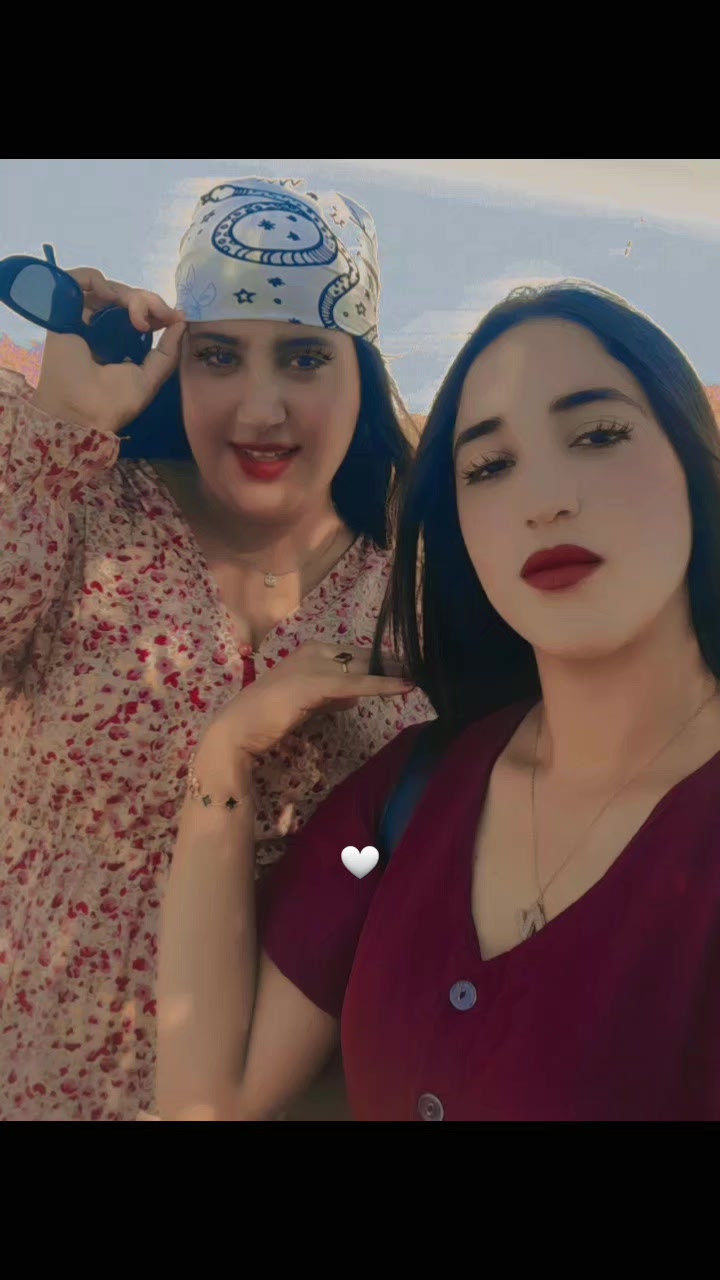@Hounaida