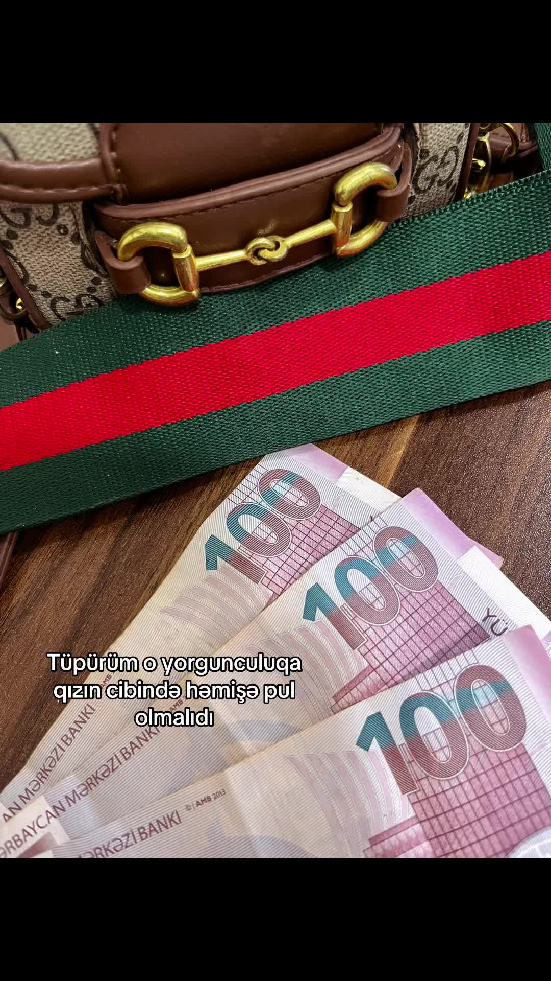 @𝐌