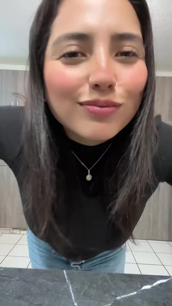 @carolinesabash